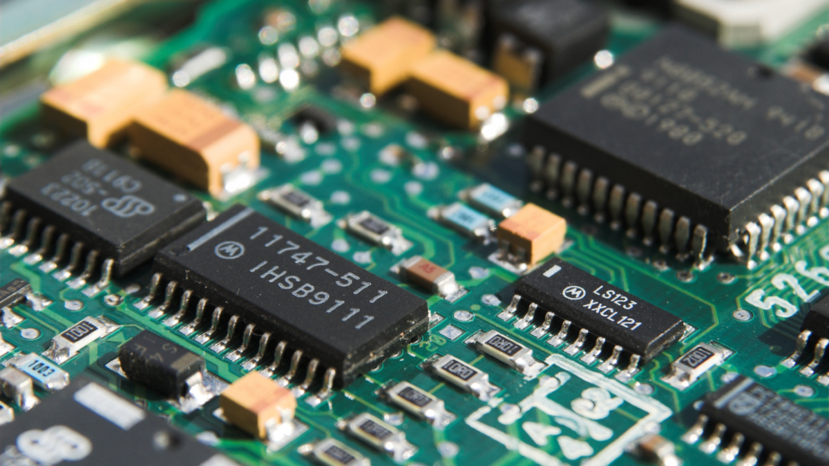 what does a pcb do